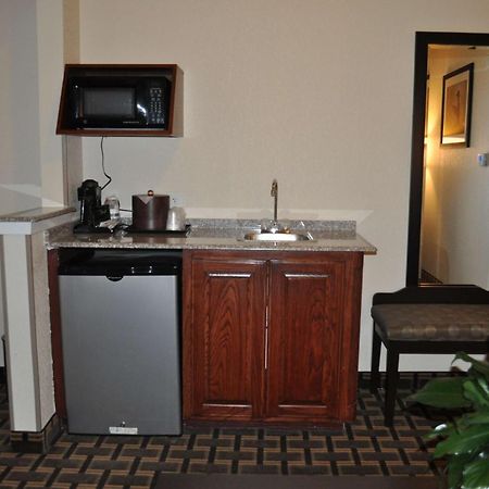 וות'רפורד Best Western Plus Cutting Horse Inn & Suites מראה חיצוני תמונה