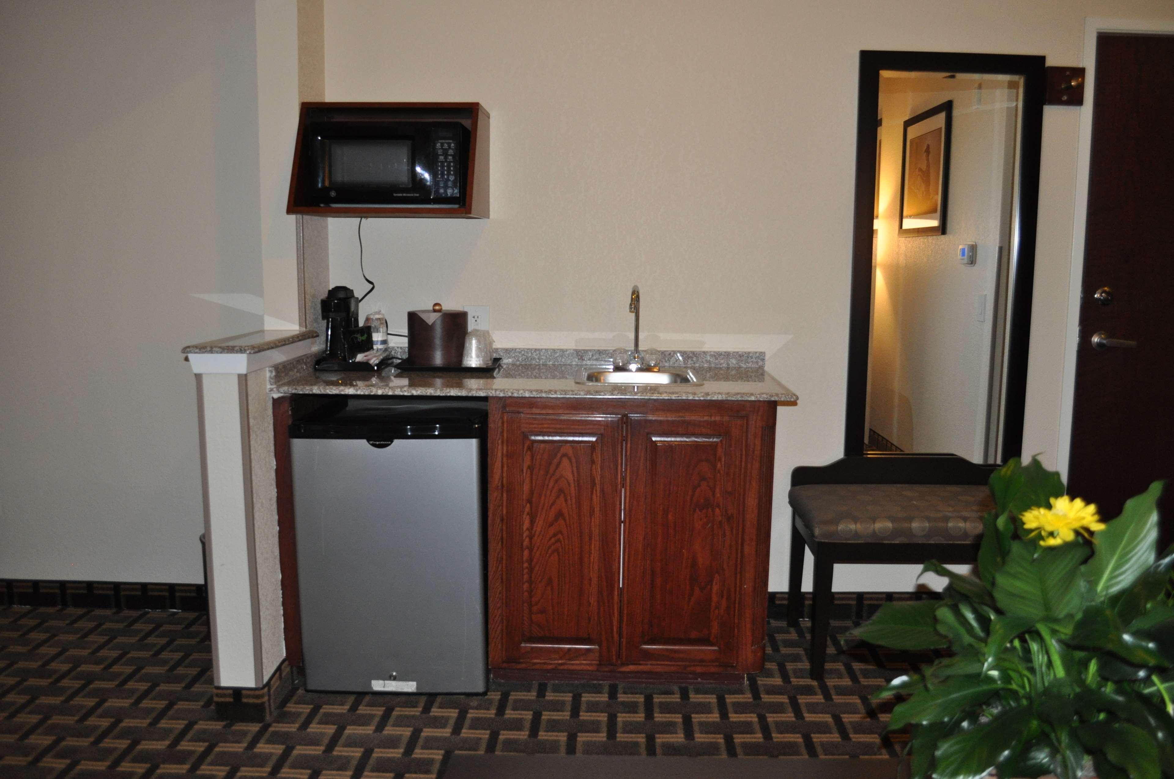 וות'רפורד Best Western Plus Cutting Horse Inn & Suites מראה חיצוני תמונה