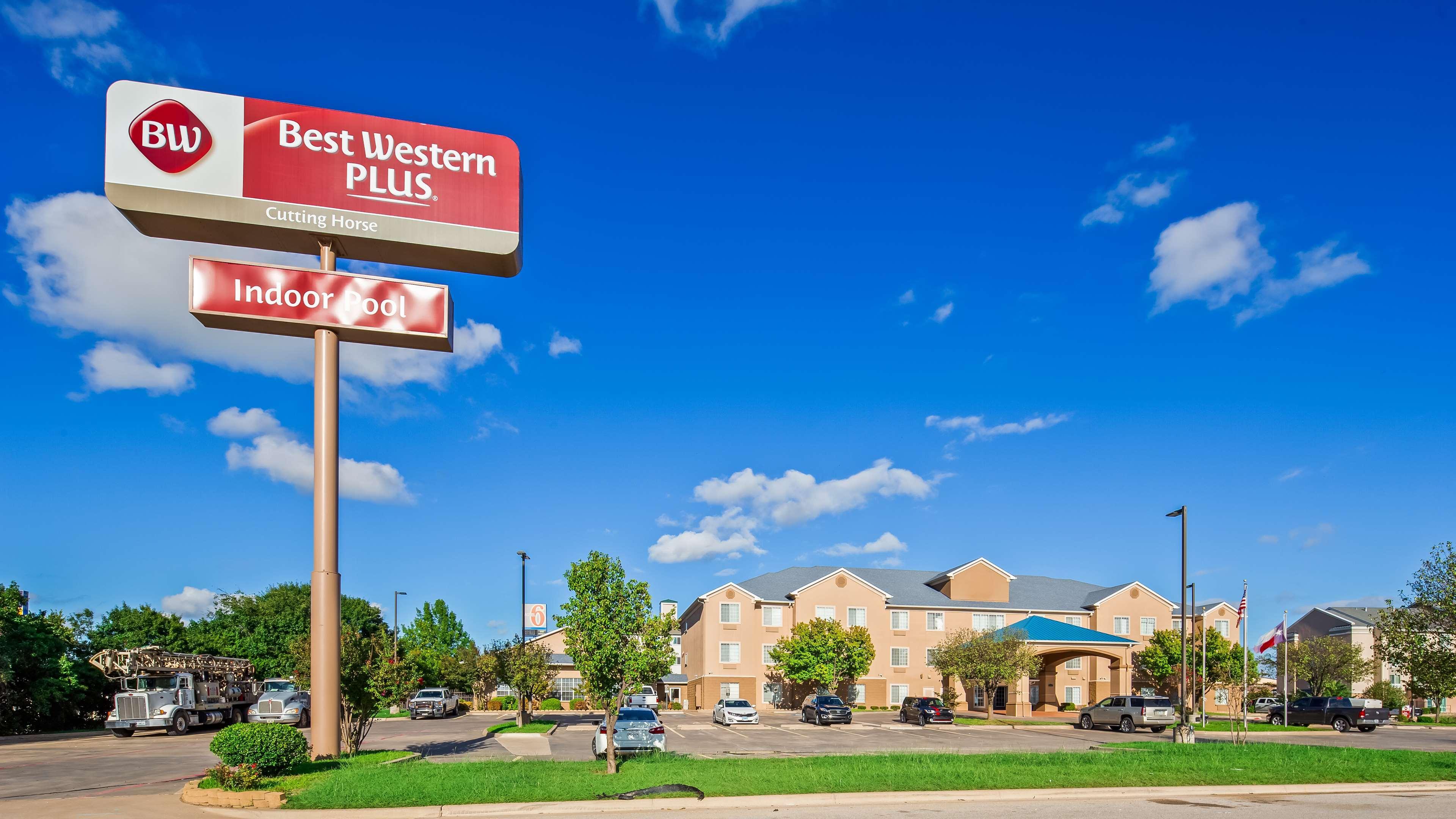 וות'רפורד Best Western Plus Cutting Horse Inn & Suites מראה חיצוני תמונה