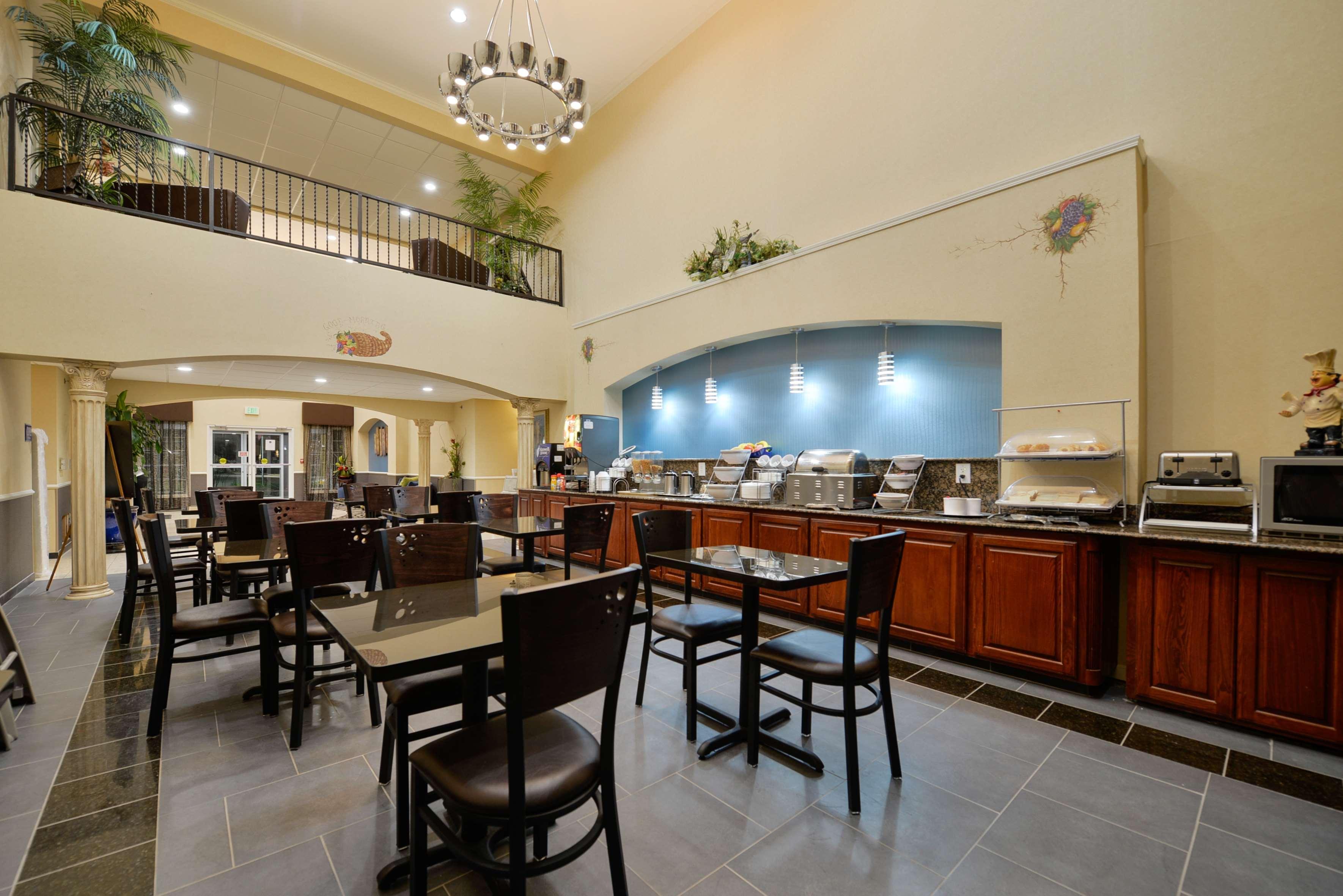 וות'רפורד Best Western Plus Cutting Horse Inn & Suites מראה חיצוני תמונה