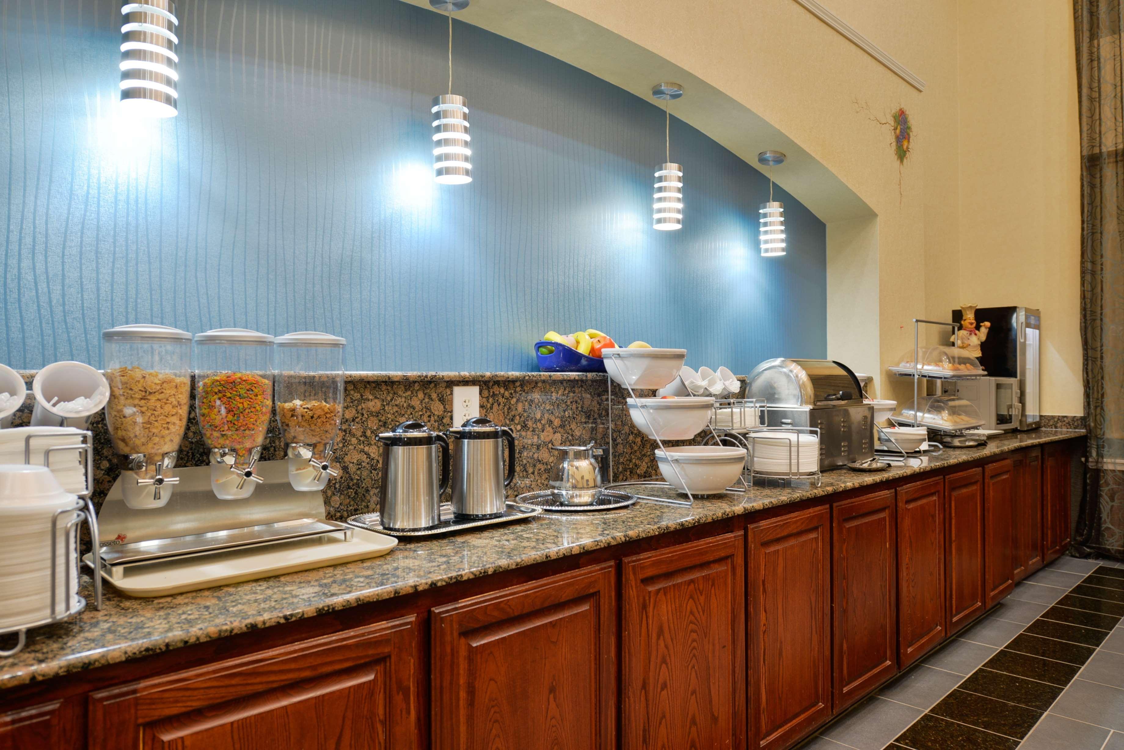 וות'רפורד Best Western Plus Cutting Horse Inn & Suites מראה חיצוני תמונה