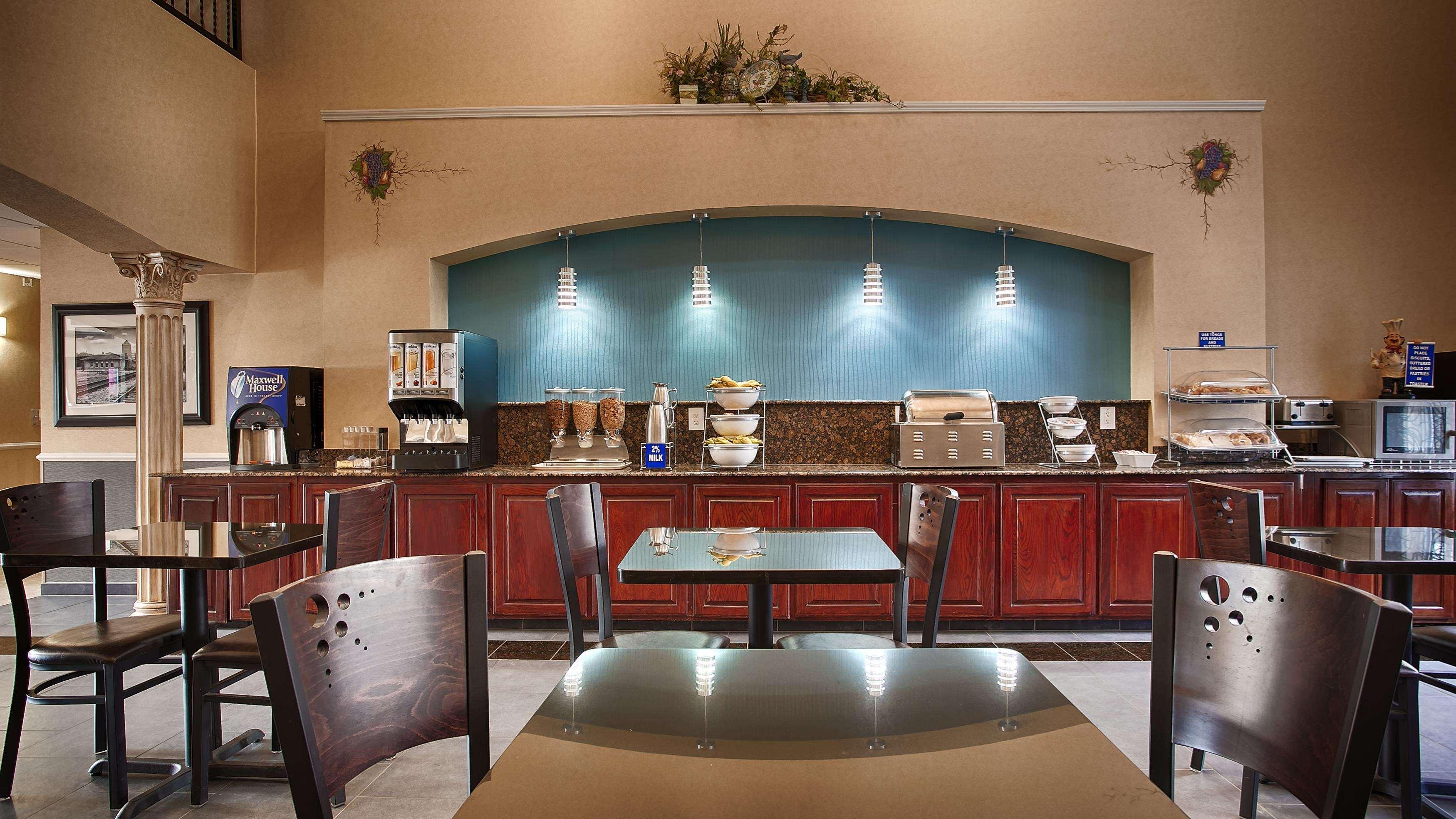 וות'רפורד Best Western Plus Cutting Horse Inn & Suites מראה חיצוני תמונה