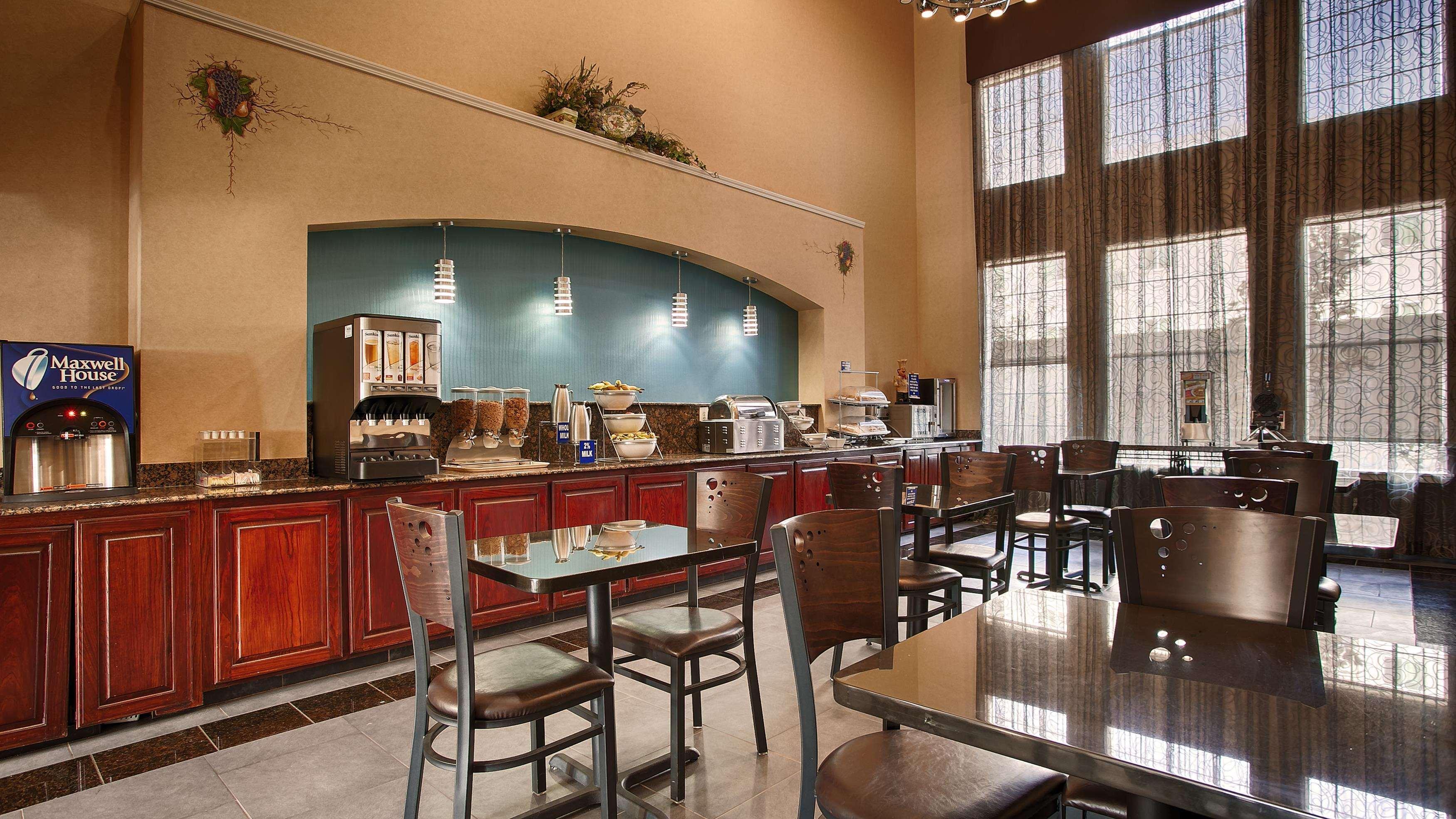 וות'רפורד Best Western Plus Cutting Horse Inn & Suites מראה חיצוני תמונה