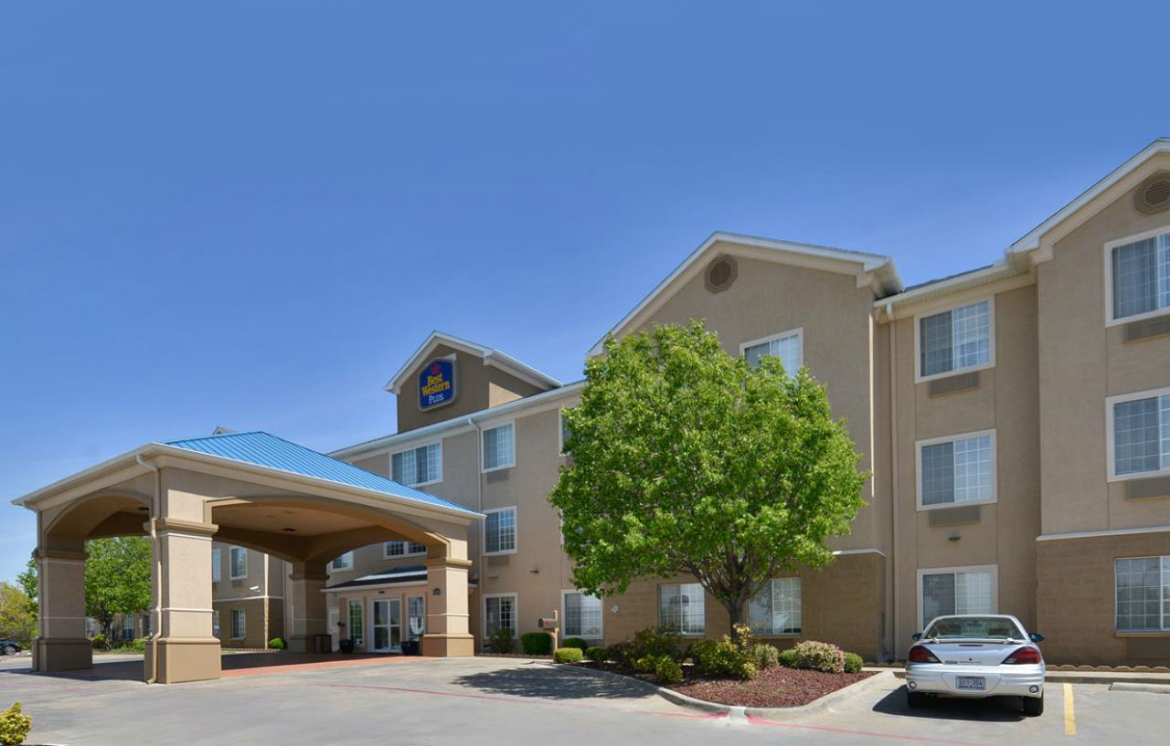 וות'רפורד Best Western Plus Cutting Horse Inn & Suites מראה חיצוני תמונה