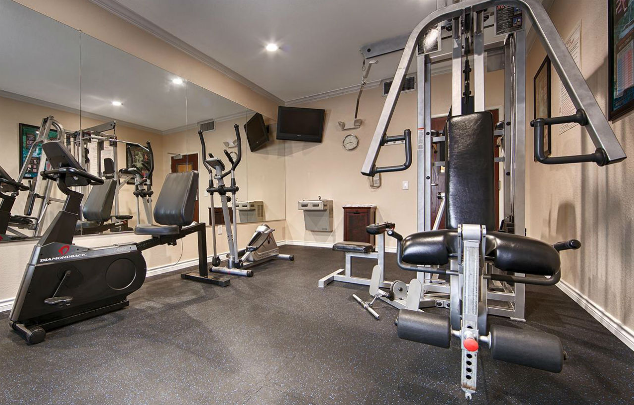 וות'רפורד Best Western Plus Cutting Horse Inn & Suites מראה חיצוני תמונה